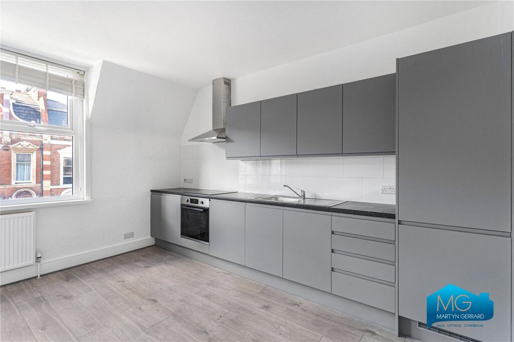 Apartment in London - View 2