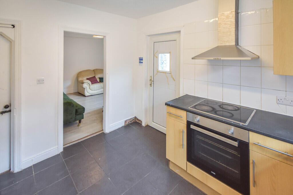 House in Nottingham - View 5