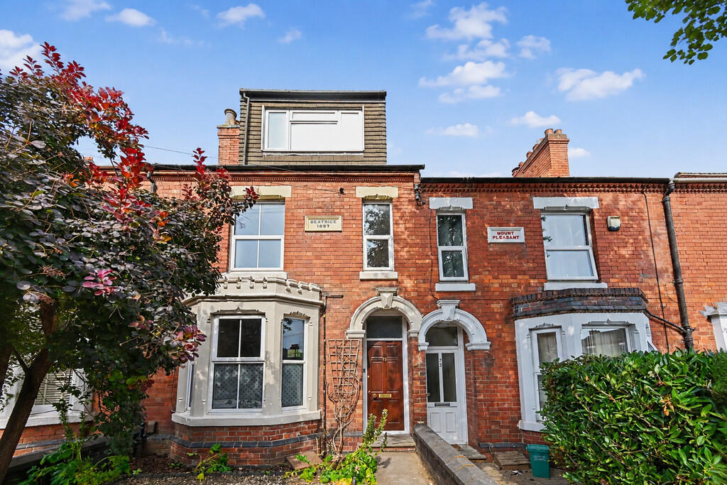4-bed house on Murray Road, Rugby, £325,000