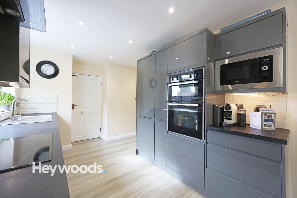 House in Newcastle-under-Lyme, Staffordshire - View 3