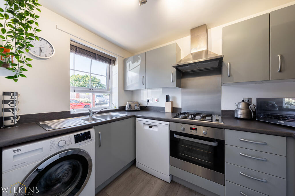 House in Tamworth, Staffordshire - More