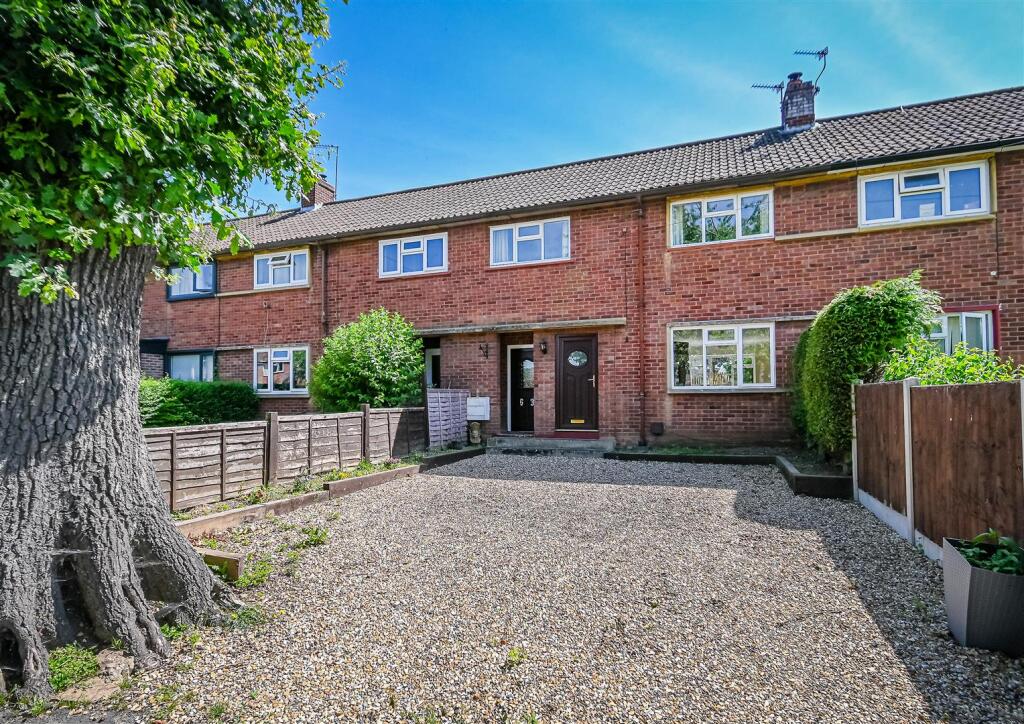 3-bed terraced on 63 Lodge Lane, Bridgnorth, £229,950