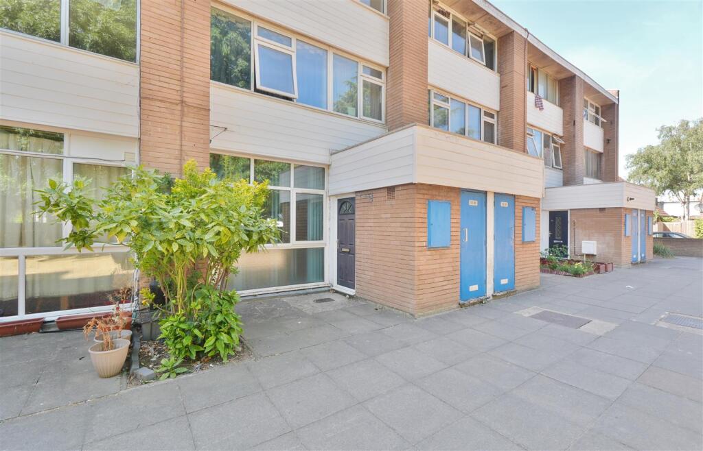 Main image of property: Kingswood House, Farnham Road, Slough