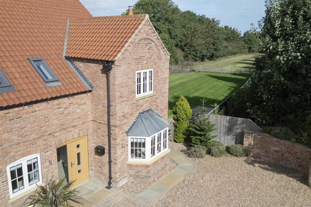 House in York - View 3