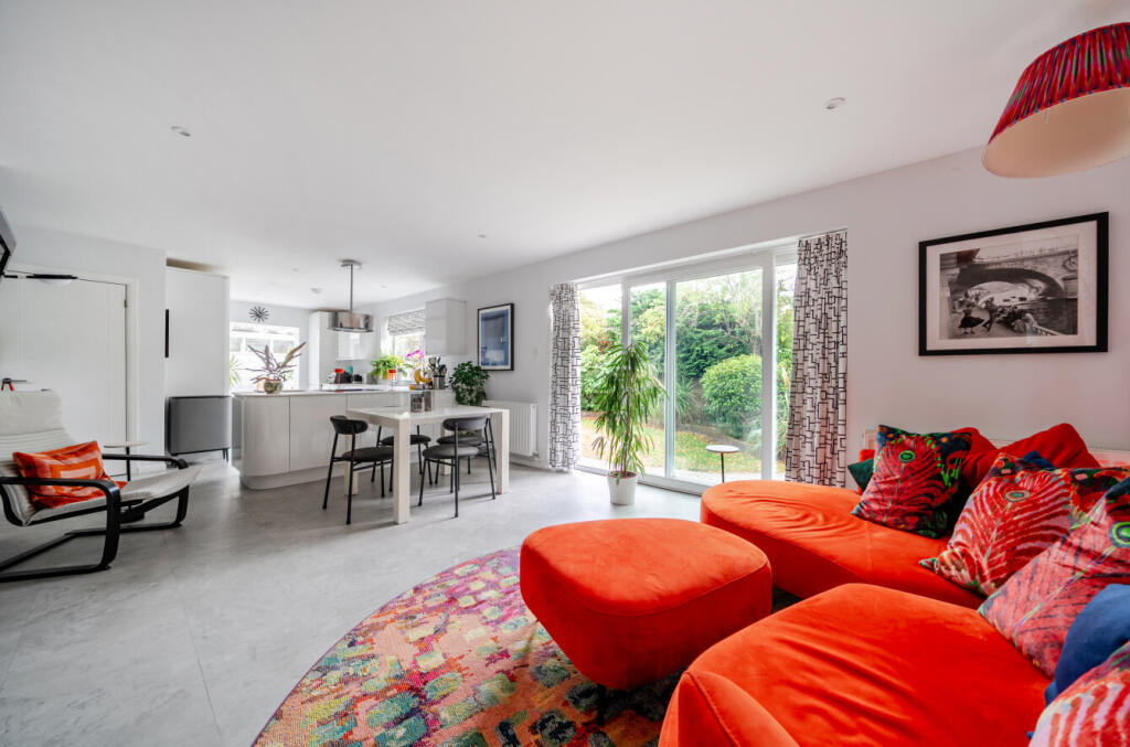 Yester Road, Chislehurst, Kent, BR7 photo 3