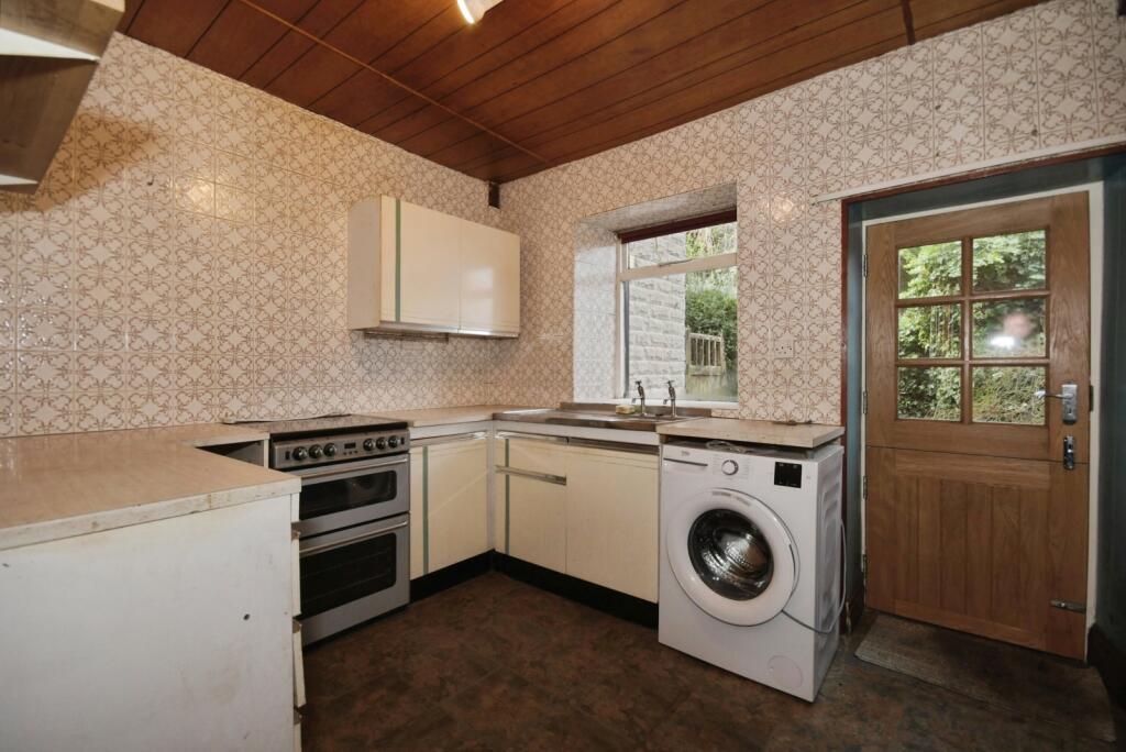 House in North East Derbyshire, Holymoorside and Walton - View 2