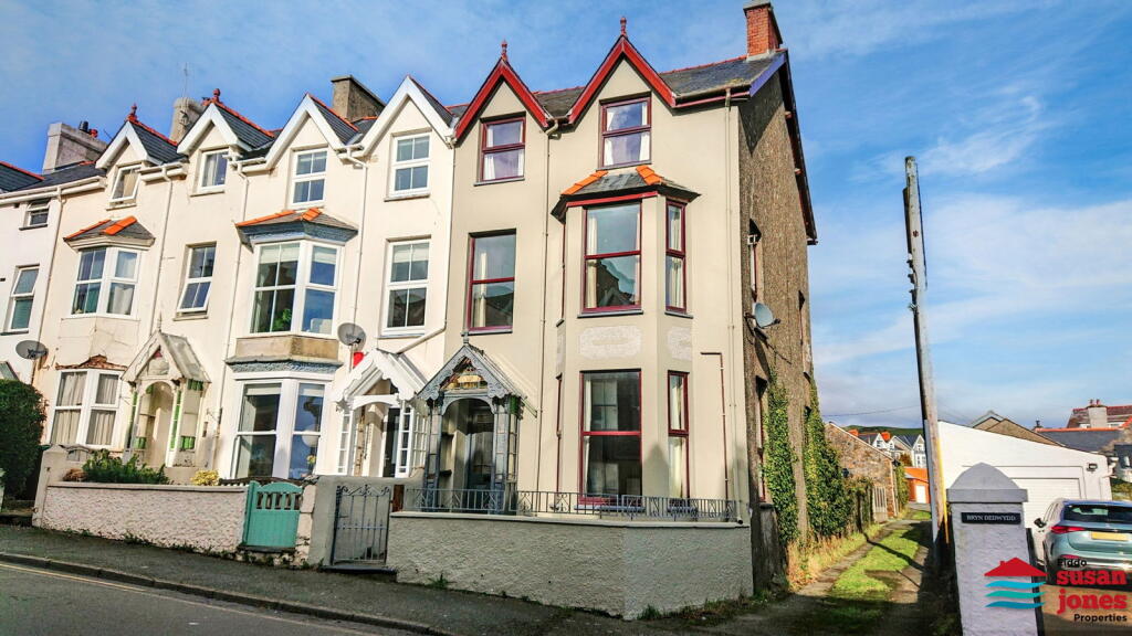 Main image of property: Glasfor Terrace, Cricieth|Criccieth, LL52