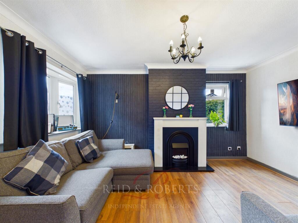Hanmer Close, Buckley photo 4