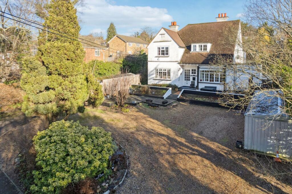 Main image of property: Amersham Road, GERRARDS CROSS, SL9
