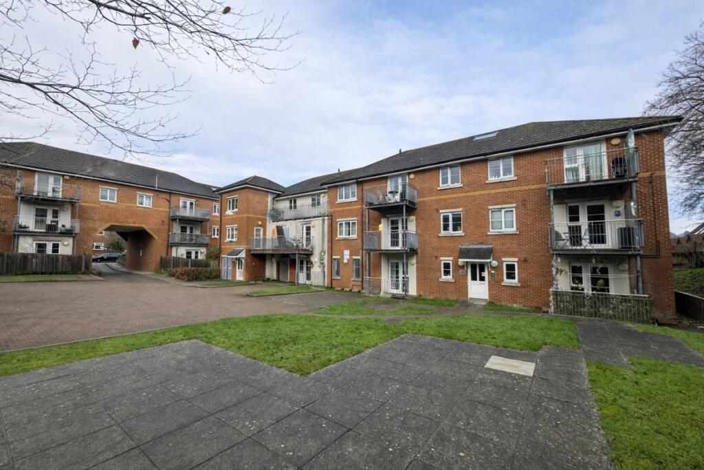 Main image of property: Vipont Court, Hp12