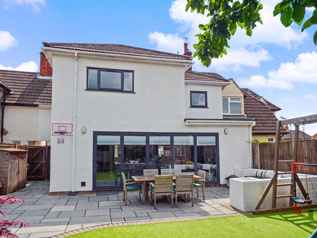 Main image of property: Walkern Road, Stevenage, Hertfordshire, SG1