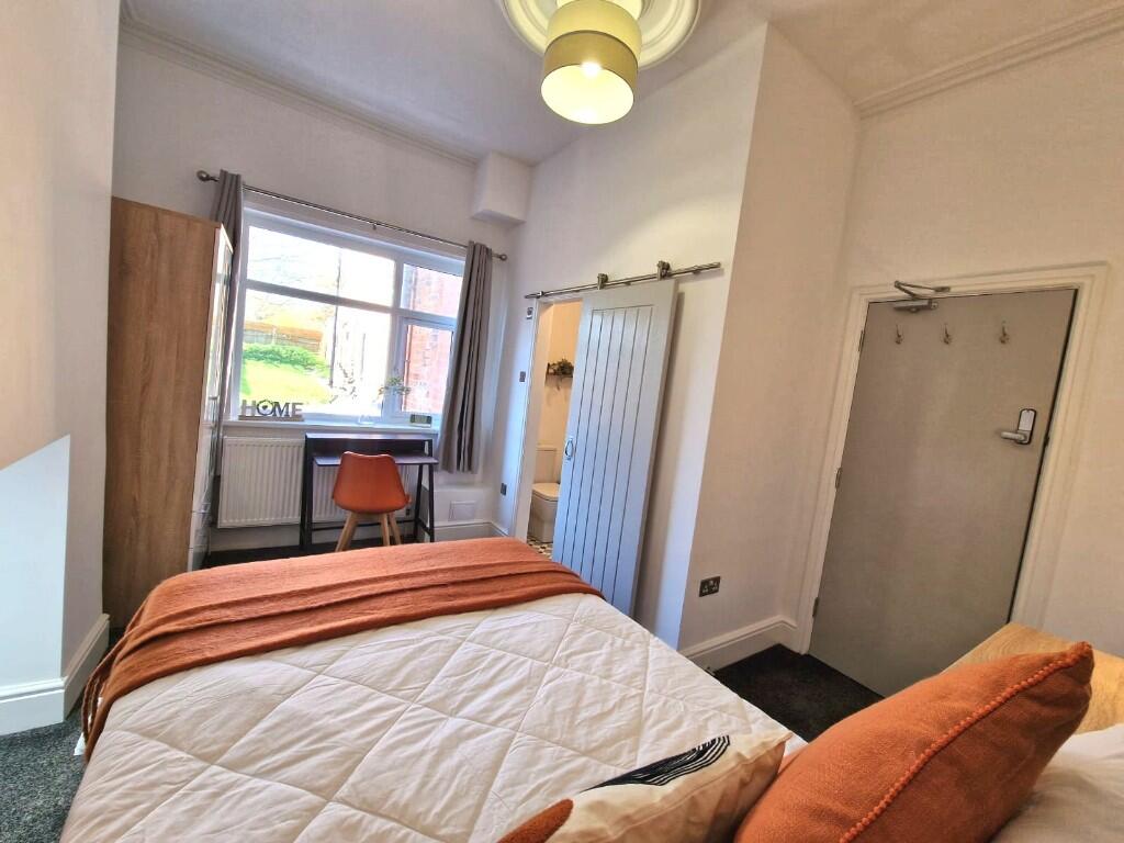 6 bedroom house share for rent