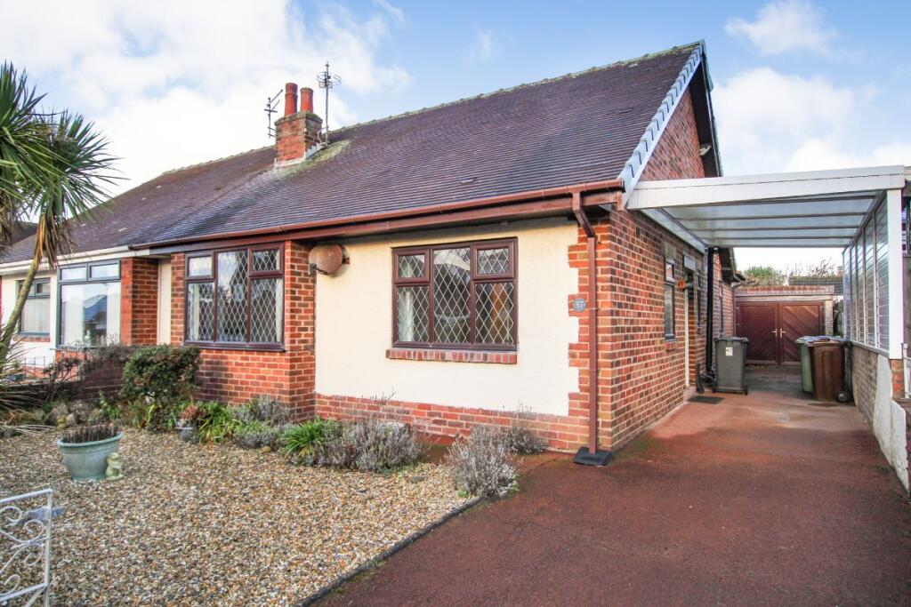 Main image of property: 37 Cavendish Road, St. Annes, FY8 2PY