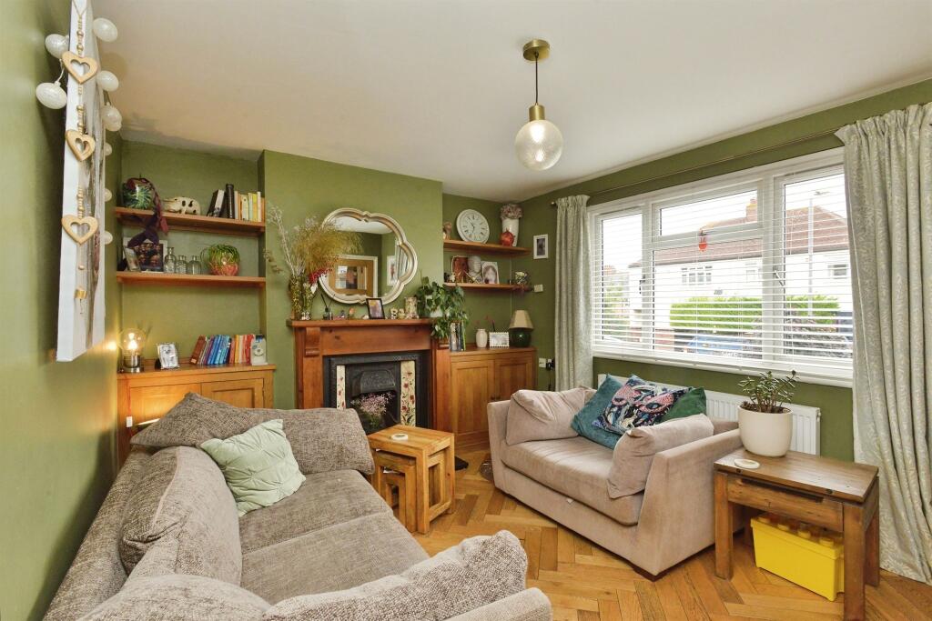 House in Stony Stratford, City of Milton Keynes - More