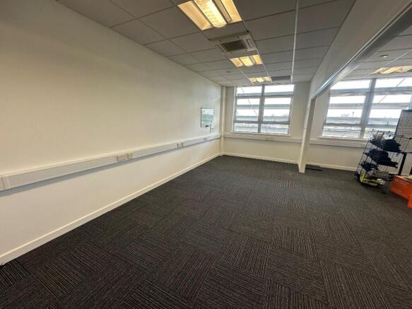 Office FF32-33
