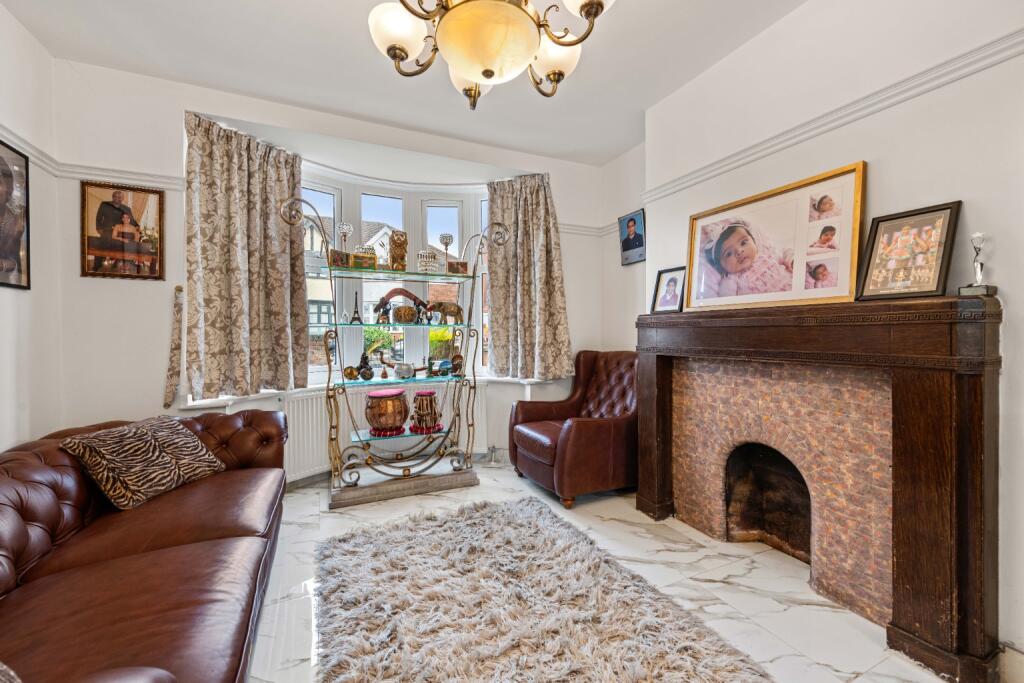 Barbara Avenue, Leicester, LE5 photo 4