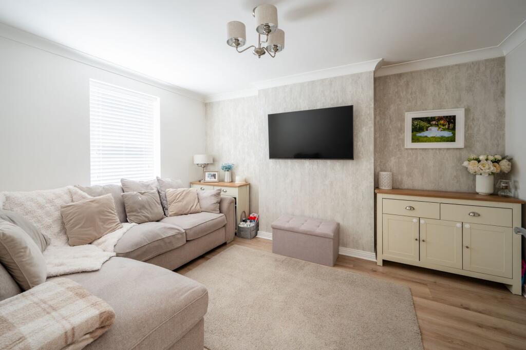 Yoxall Drive, Kirkby, L33 photo 2