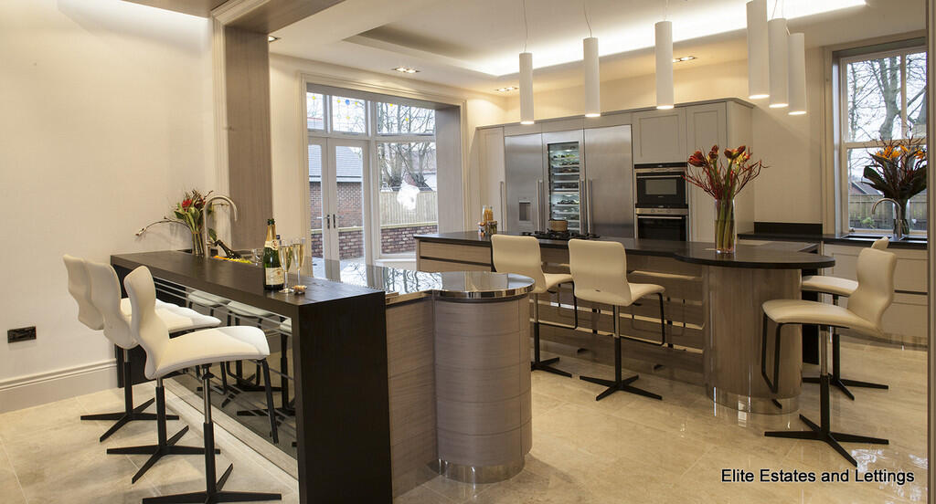 5-bed detached on Farnley Mount, The Avenue, Durham, £2,400,000