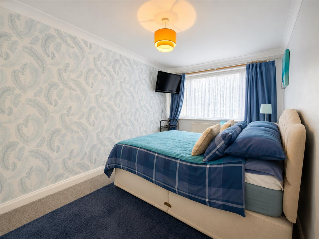 Apartment in Epping Forest, Roundhills, Waltham Abbey - View 5