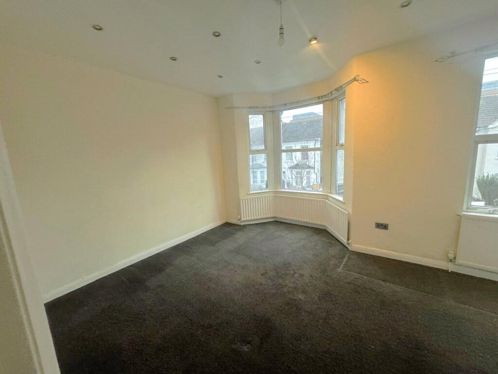 Beaconsfield Road, Southall, Greater London, UB1 - View 6