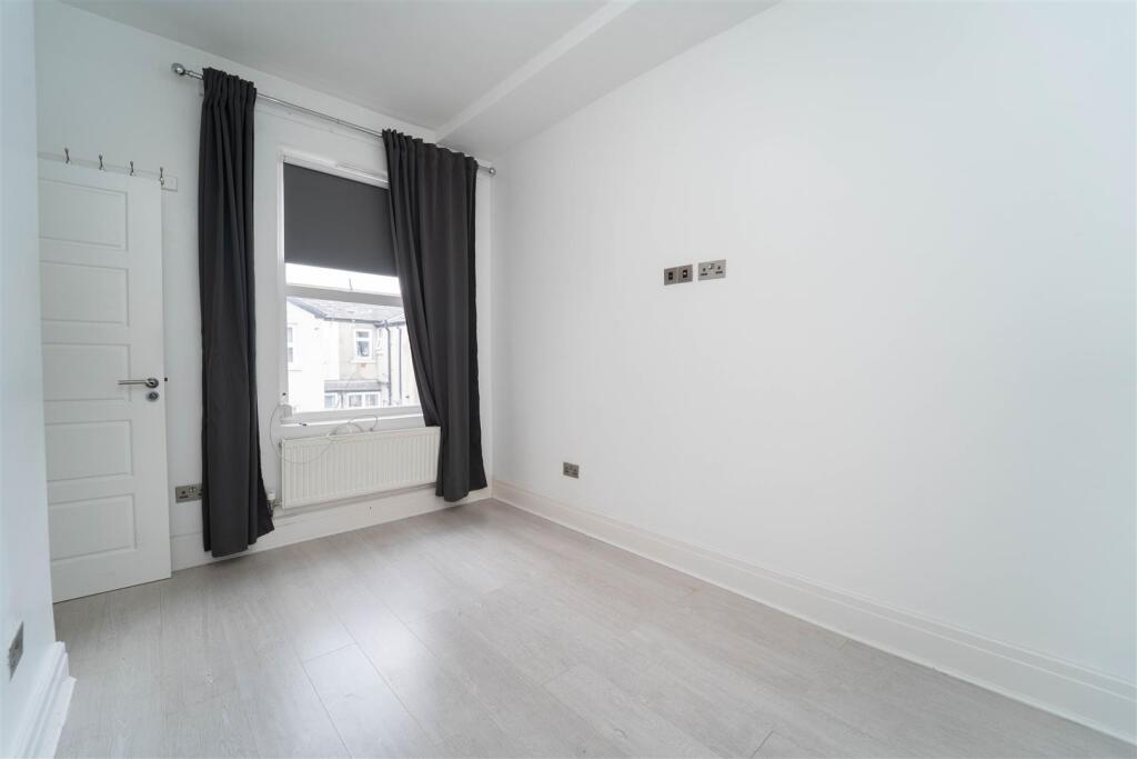 House in Manchester, Moss Side - More
