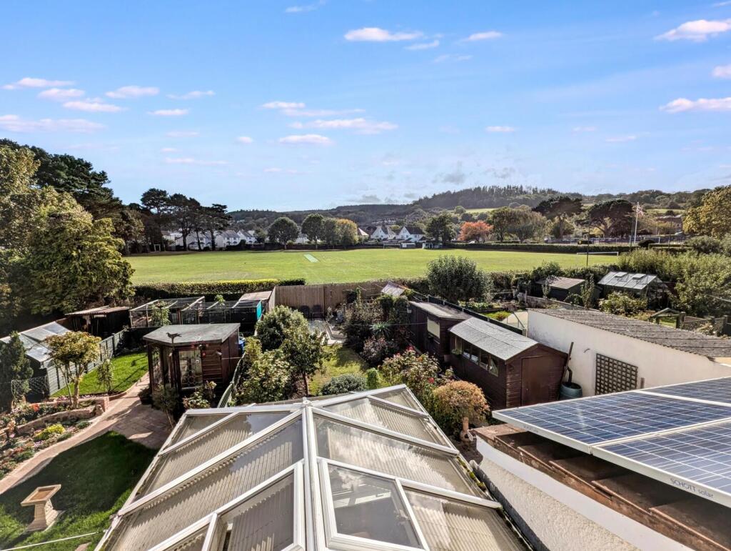House in Minehead, Alcombe - More
