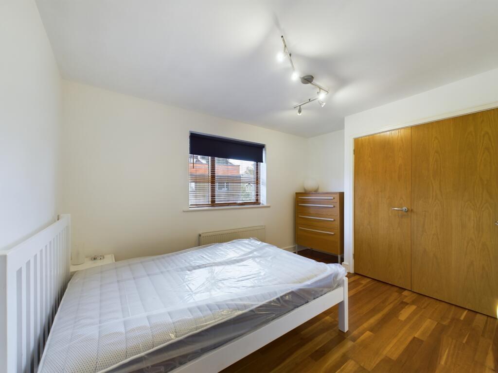 Apartment in London - More