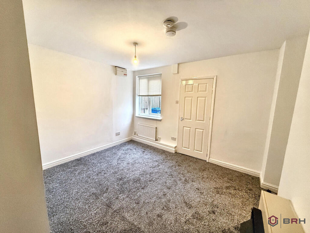 Apartment in Doncaster, Old Edlington - View 5