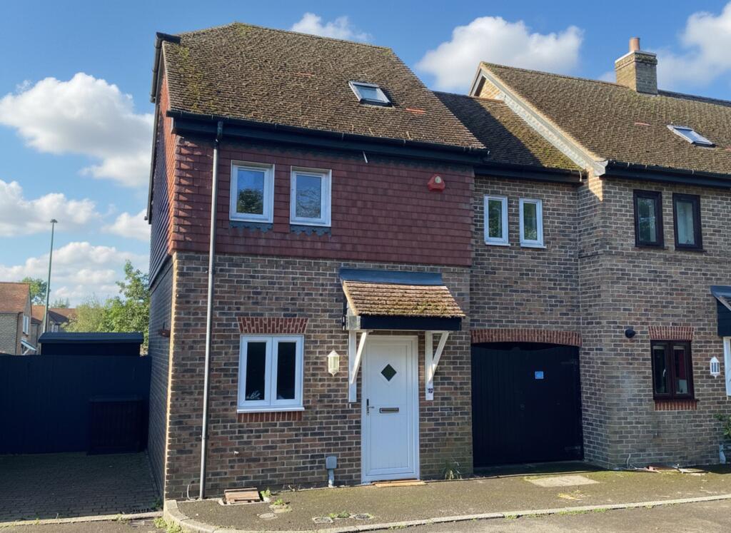 Main image of property: Holders Close, Billingshurst, RH14