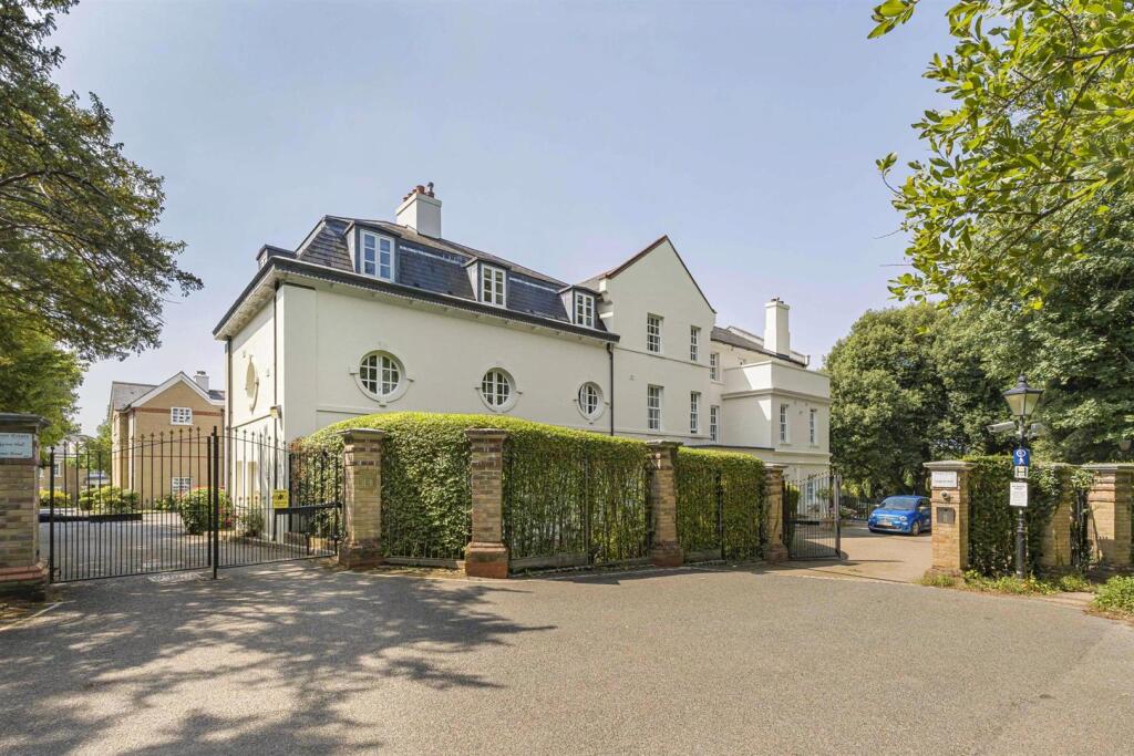 Apartment in London