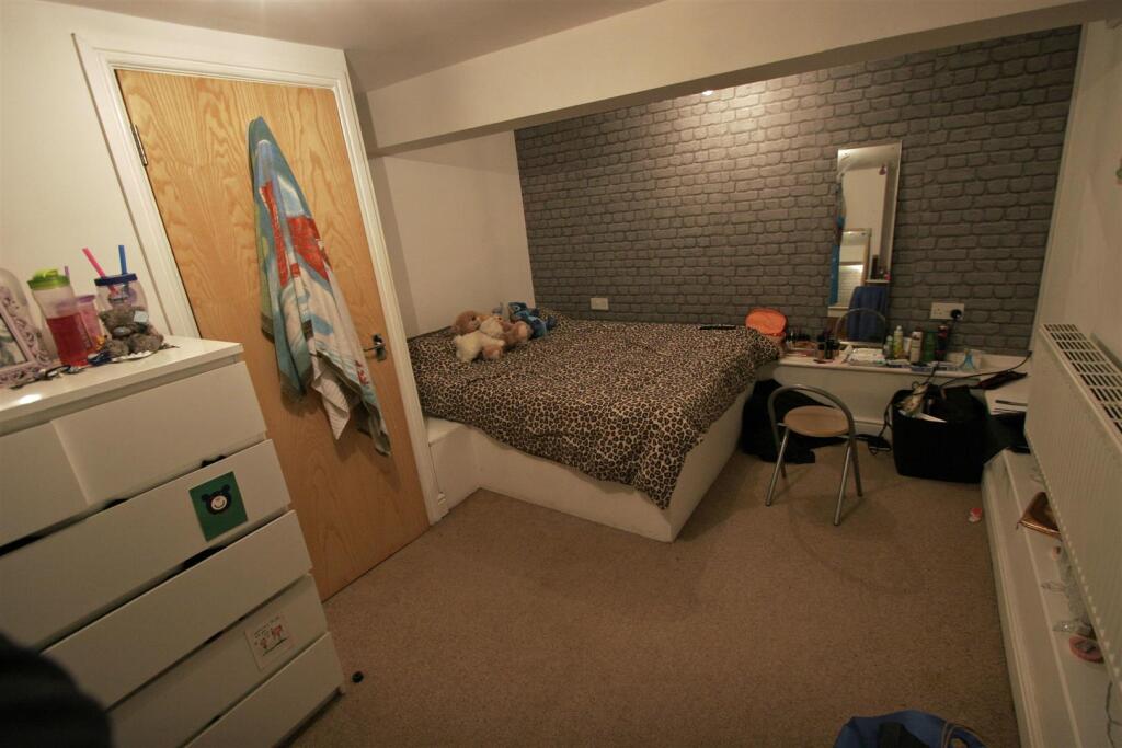 House in Leeds - View 5