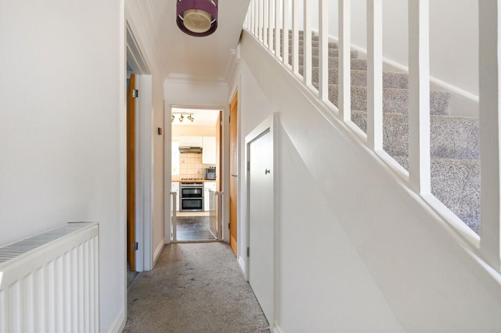 Brading Close, Eastbourne, BN23 photo 5