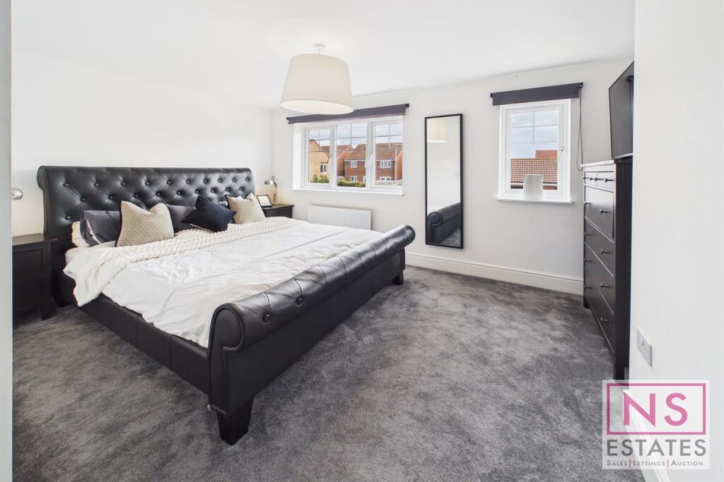 Pagan Drive, Ingleby Barwick, Stockton-On-Tees, TS17 photo 4