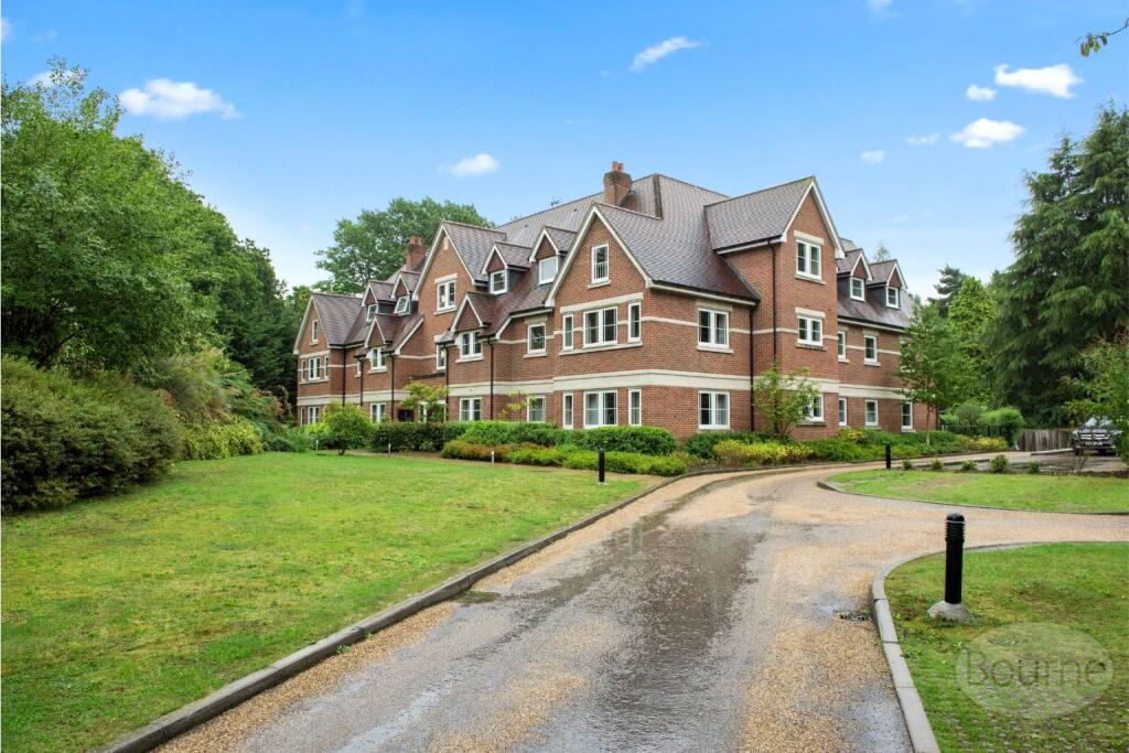 Main image of property: Lakewood, Portsmouth Road, Esher, Surrey, KT10