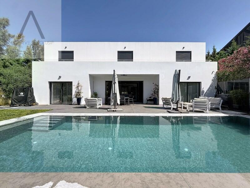 Main image of property: Algarve, Almancil