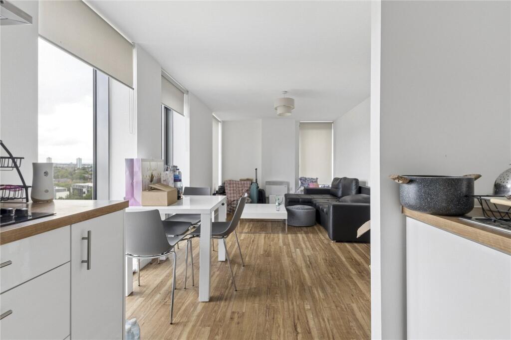Apartment in Manchester - More