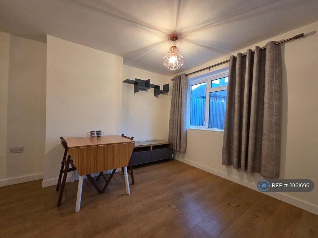 Main image of property: Shirley St, London, E16