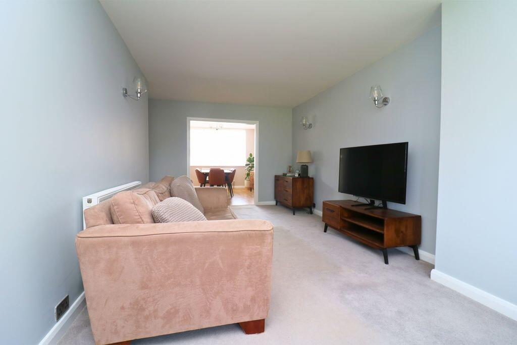House in Walsall, West Midlands - More