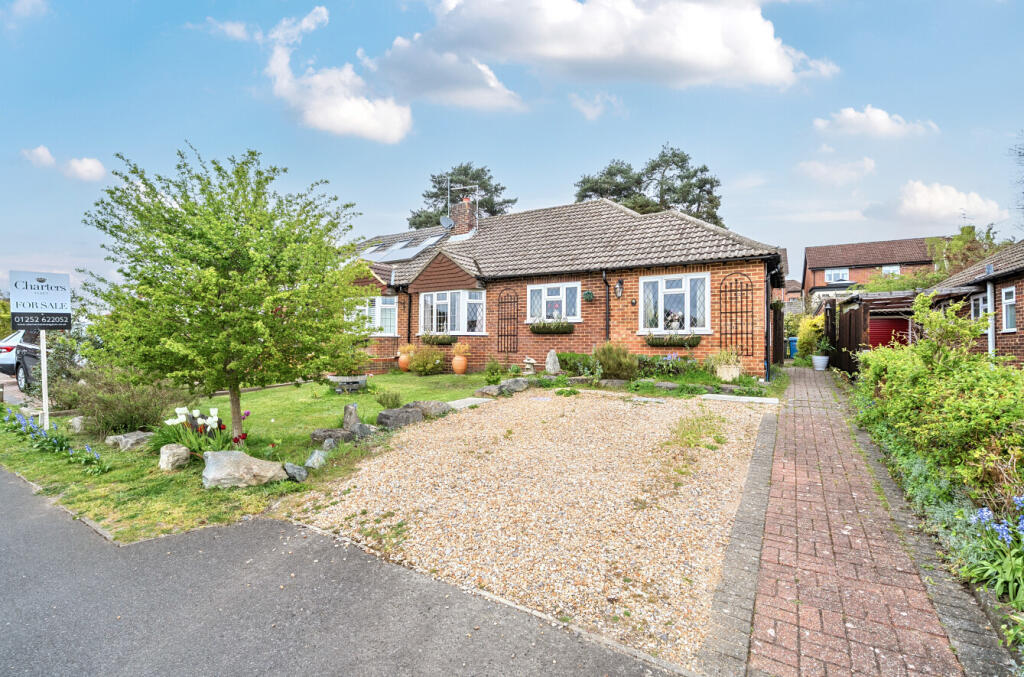 Main image of property: Linkway, Fleet, GU52