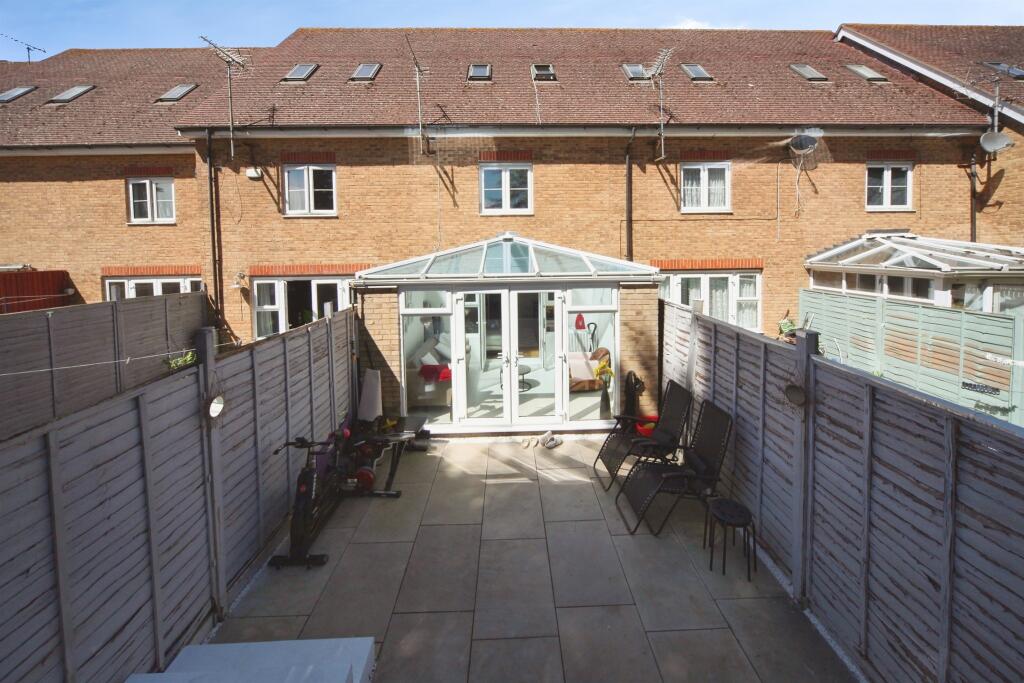 House in Dunstable, Central Bedfordshire - View 5