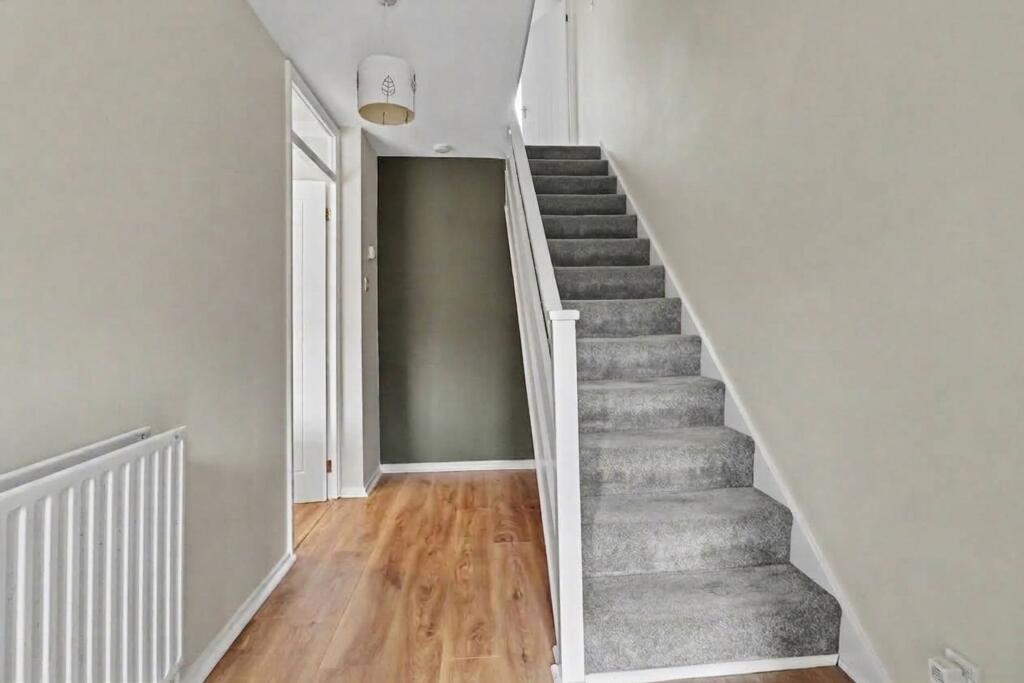 House in Kingston upon Thames - View 5