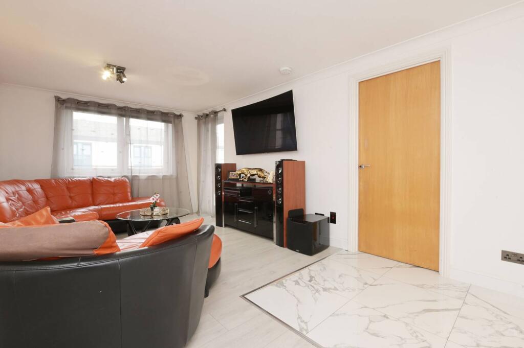 7/14 Tower Place, The Shore, Edinburgh, EH6 7BZ photo 4