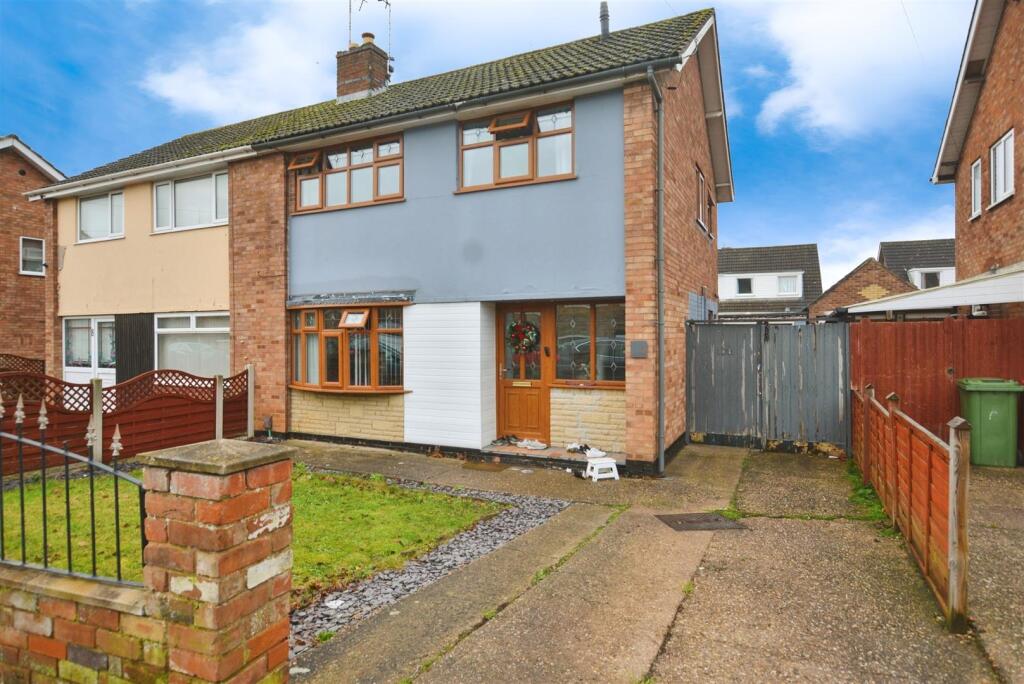 Main image of property: Meadow Road, Scunthorpe