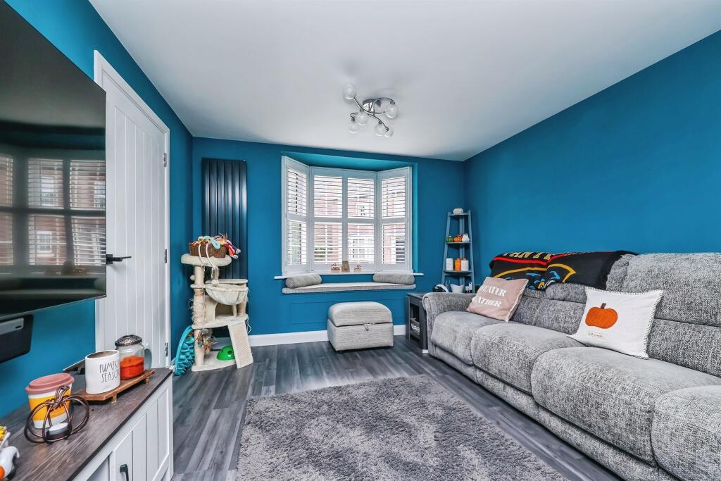 House in Ashfield, Beardall Fields, Hucknall - View 4