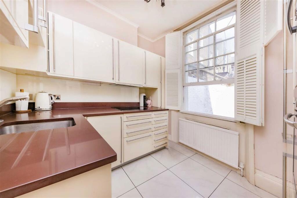 Apartment in London - View 3