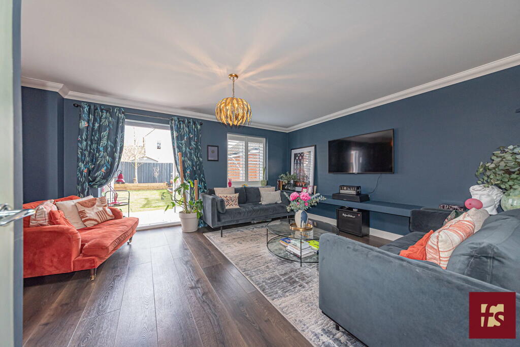 House in Crowthorne, Oakham Park, Wokingham - View 3