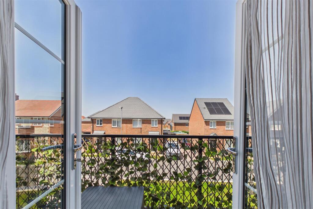 Apartment in Chichester, Oving - View 4