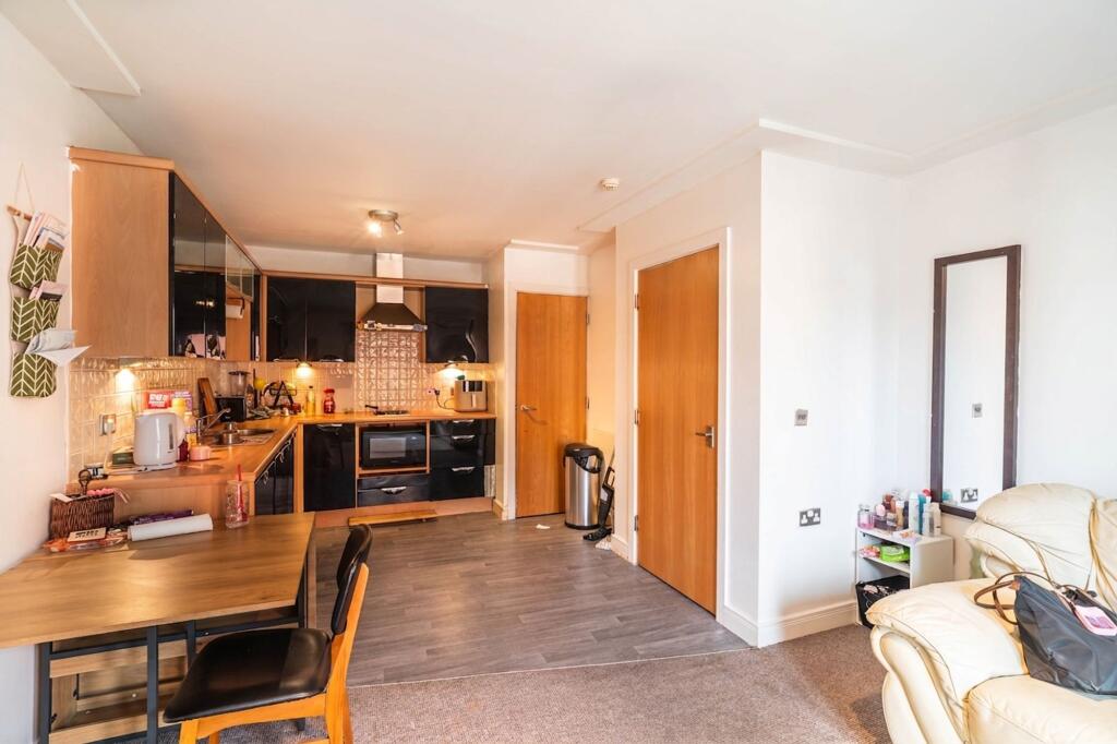 Apartment in Hull - More