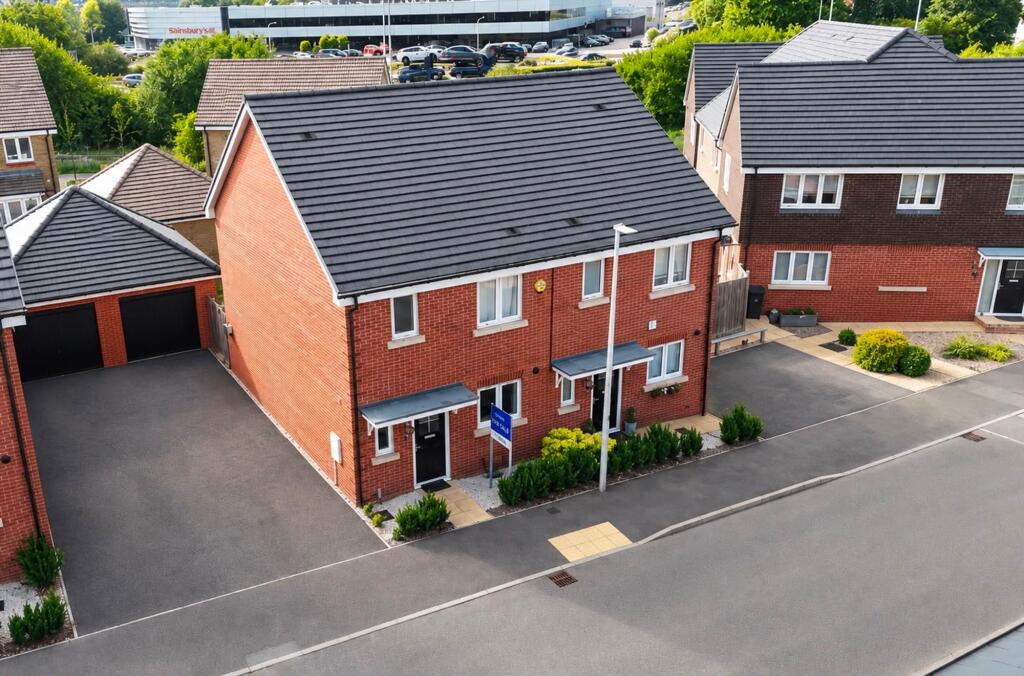 Main image of property: Honey Bee Street, Calcot, RG31