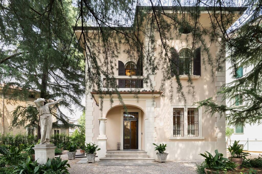 Main image of property: Veneto, Verona, Verona